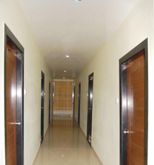 Balaji Grand Otel Kākināda Dış mekan fotoğraf