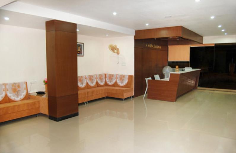 Balaji Grand Otel Kākināda Dış mekan fotoğraf