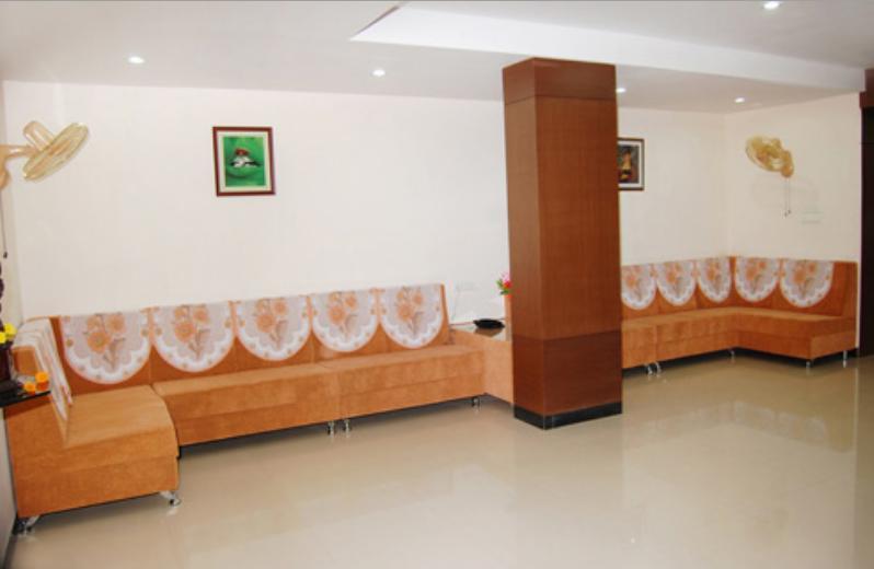 Balaji Grand Otel Kākināda Dış mekan fotoğraf