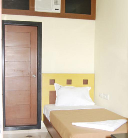 Balaji Grand Otel Kākināda Oda fotoğraf
