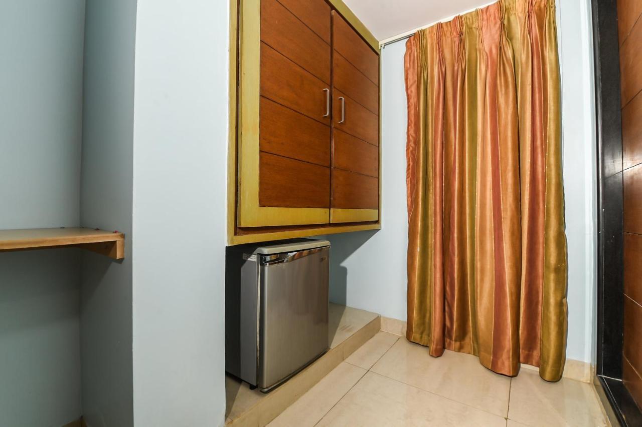 Balaji Grand Otel Kākināda Dış mekan fotoğraf